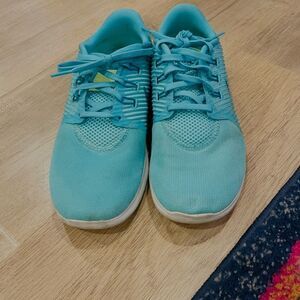 EUC Nike Tiffany Blue Running Shoes 8
